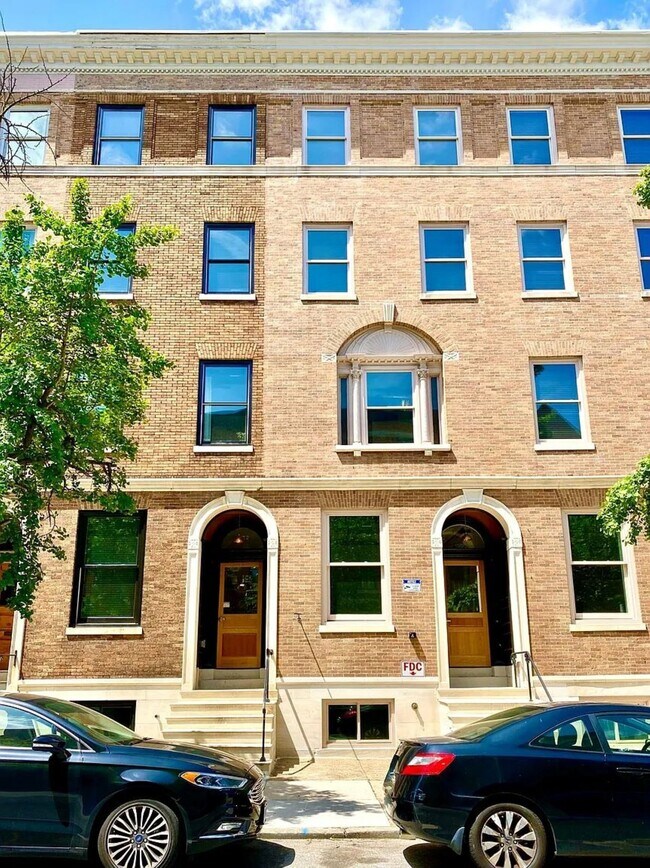 Building Photo - 1122 N Calvert St