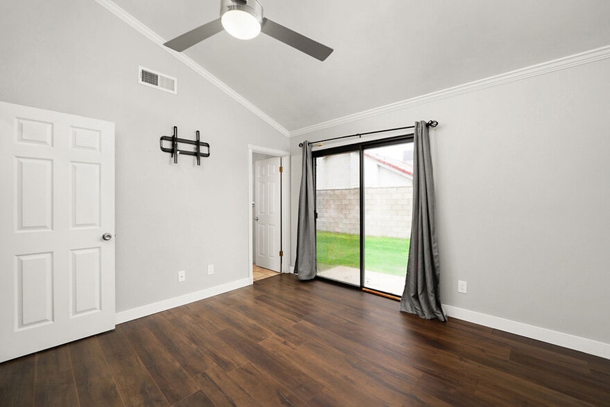 Building Photo - 4713 Tobin Rd