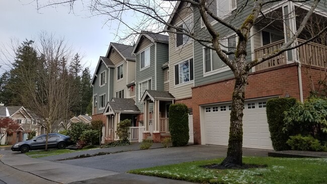Building Photo - Klahanie 2 bedroom condo is available to m...