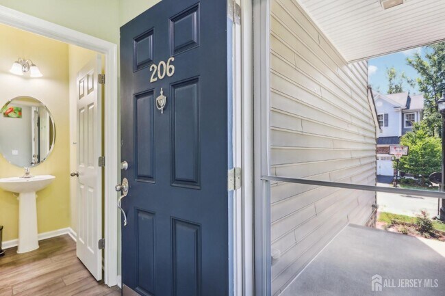 Building Photo - 206 Shields Ct