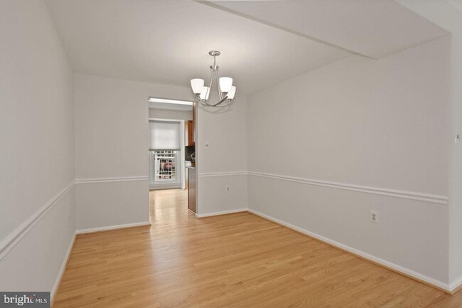 Building Photo - Townhome in Pinecrest