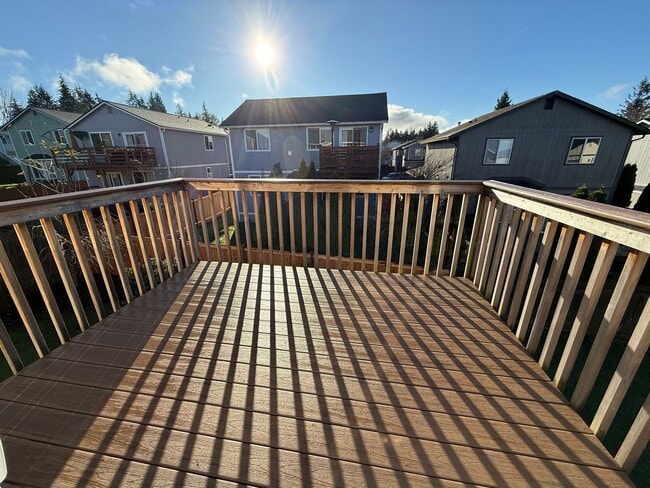 Building Photo - Private 4BD/3BTH Home on Quiet Drive | Lake Stevens Mission Ridge Community