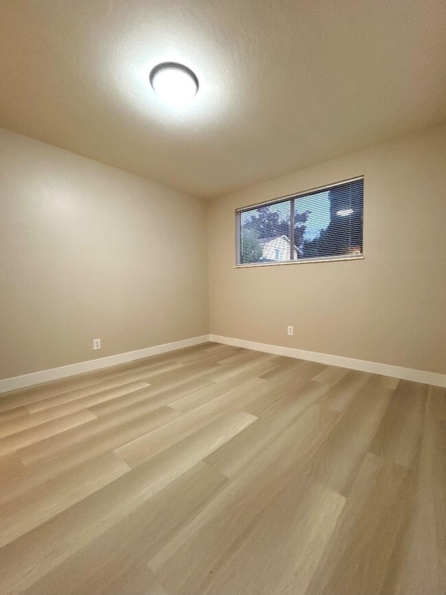 Building Photo - 3416 Mt St Helena Dr