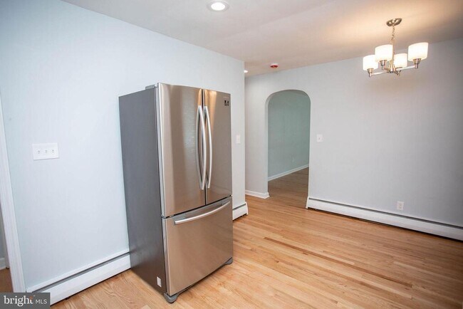 Building Photo - 196 Munger Ave