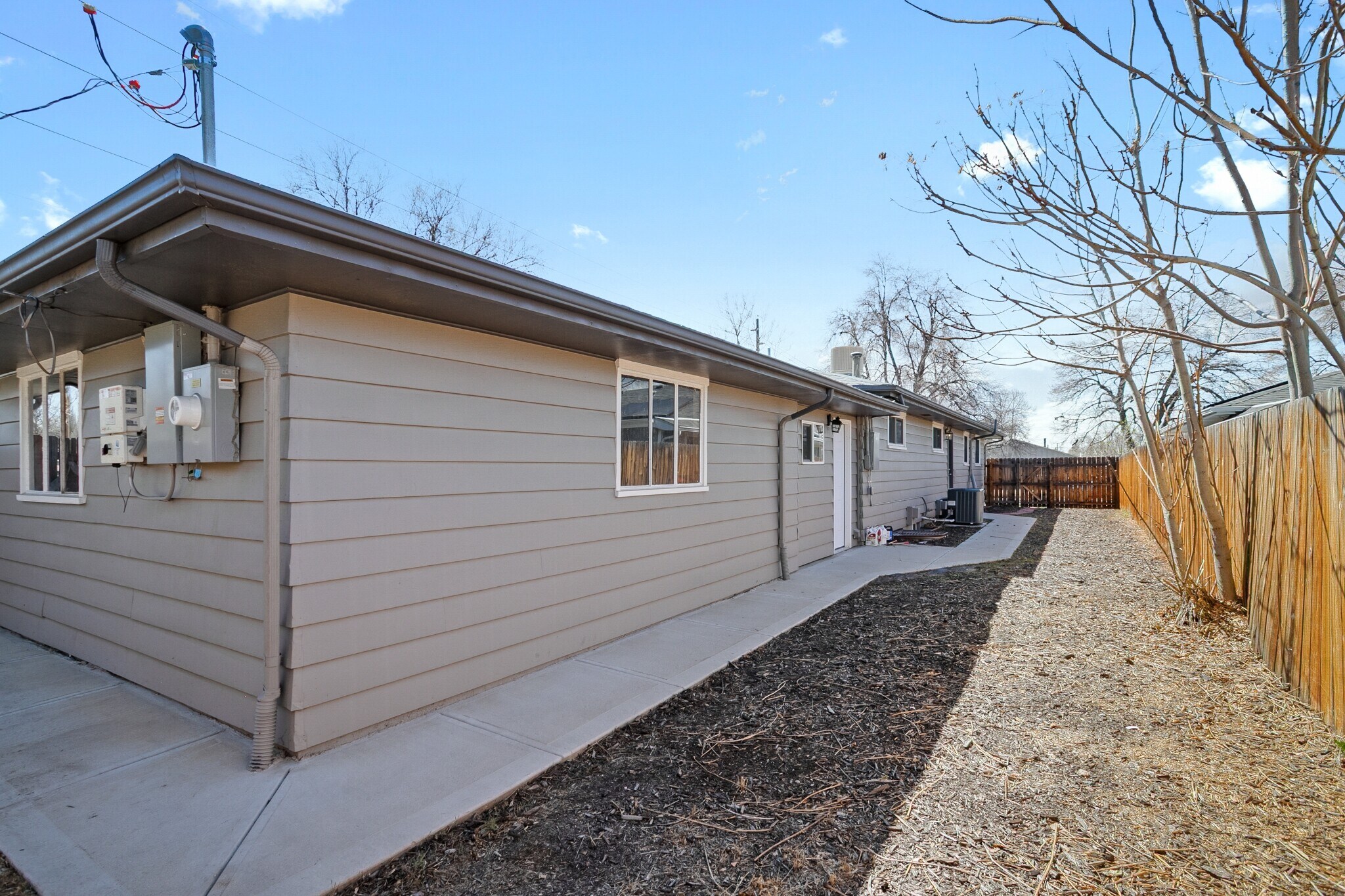 Building Photo - 2300 Lima St