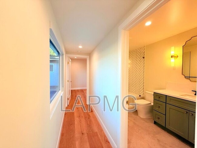 Building Photo - 4762 Charters Ave