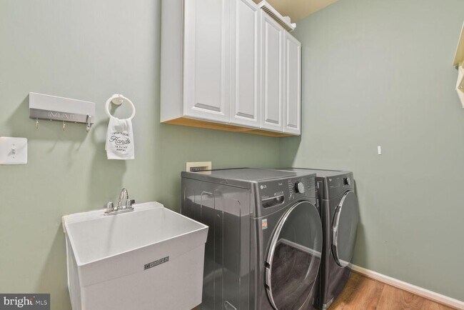 Building Photo - 5907 Tulloch Spring Ct