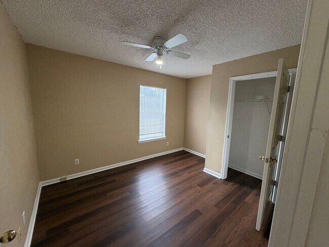 Building Photo - Great Georgetown Home