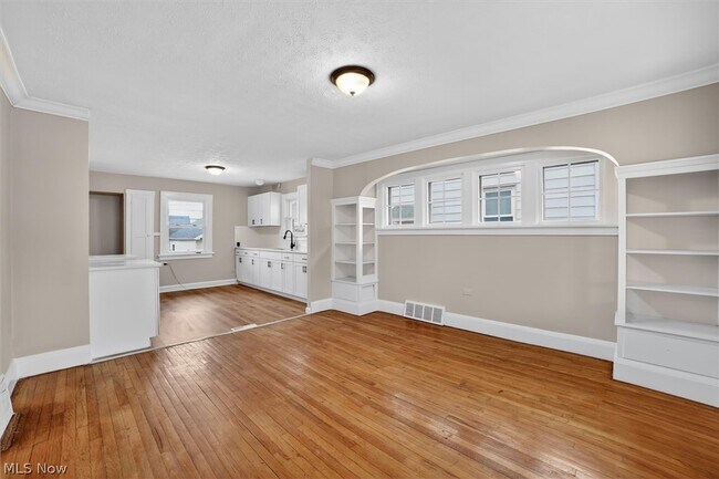 Building Photo - 4874 E 95th St