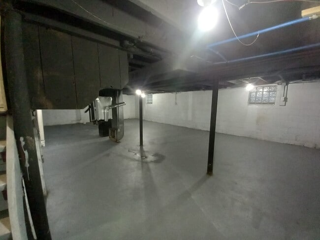 Building Photo - 14849 Lesure St