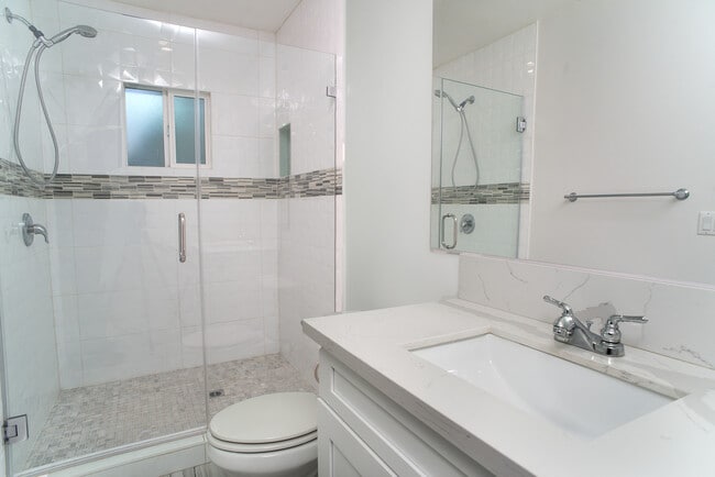 Building Photo - 5904 Tobias Ave