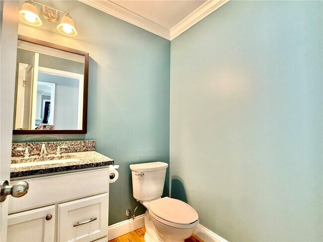 Building Photo - 52 Bedlow Ave