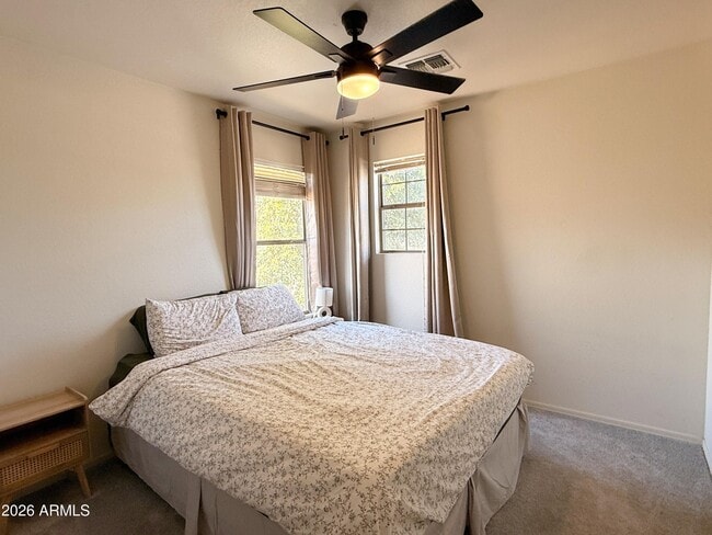 Building Photo - 3033 E Santa Rosa Dr