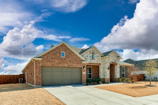 Building Photo - Beautiful 4 Bedroom, 3 Car Garage, Single Story Home in Celina!