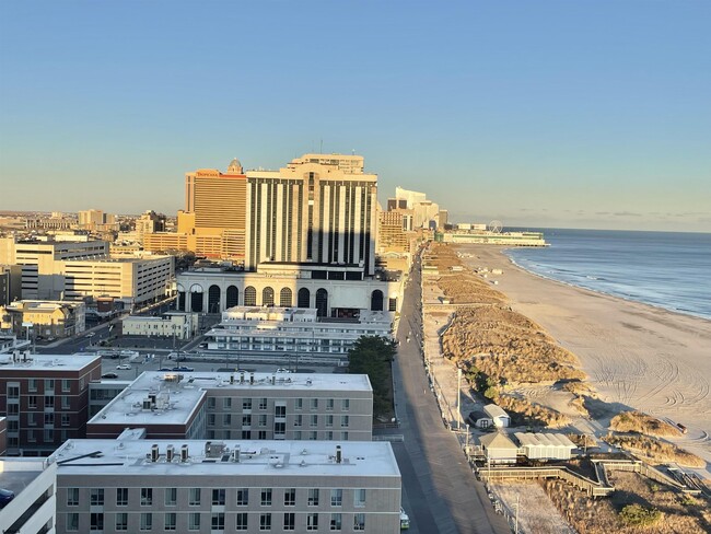 Building Photo - 3851 Boardwalk