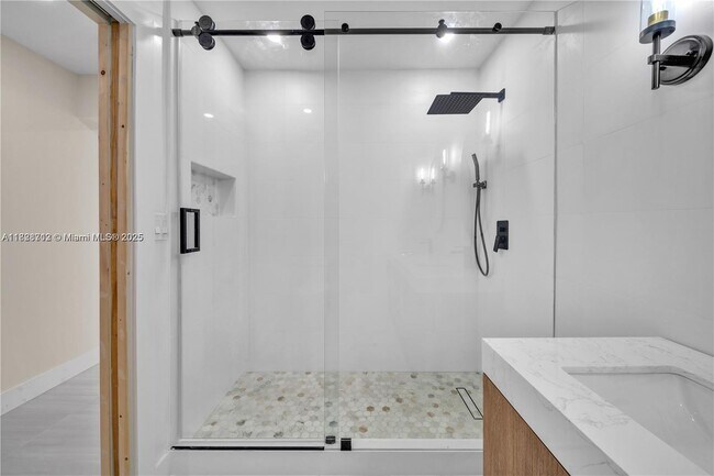 Building Photo - 5020 SW 92nd Ave