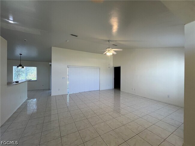 Building Photo - 1721 SW 16th Terrace