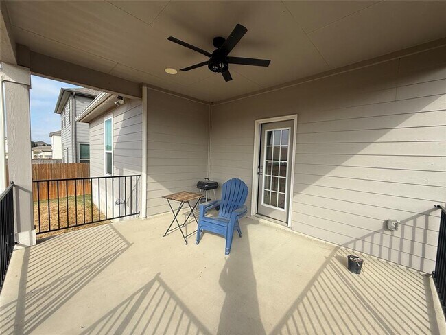 Building Photo - 216 Bougainvillea Lp