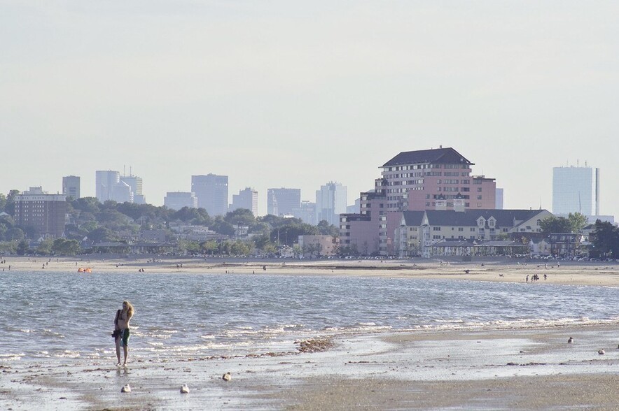 Building Photo - 361 Revere Beach Pky