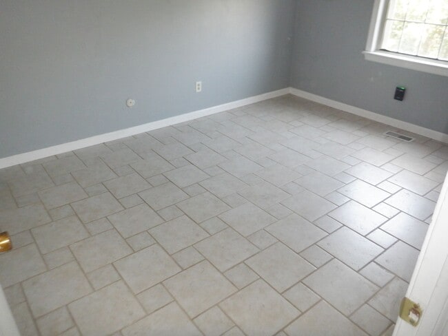 Building Photo - SHORE ACRES CONDO
