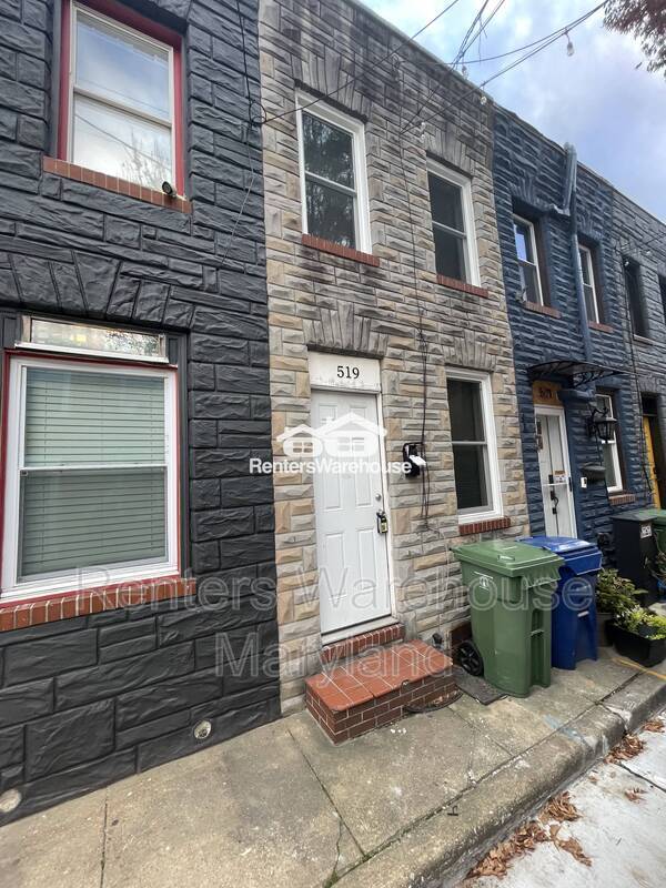 Building Photo - 519 S Port St