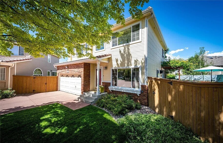 Front - Two Car Garage - 1237 Laurenwood Way
