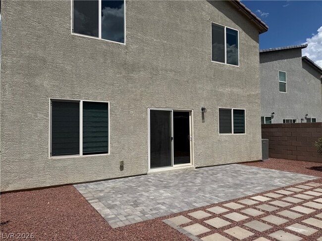 Building Photo - 7521 Dragonfruit Ave