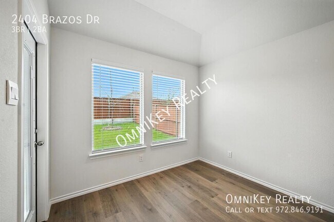 Building Photo - 2404 Brazos Dr
