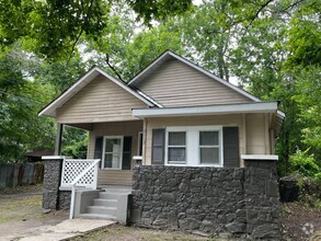 Building Photo - 2113 13th Ave