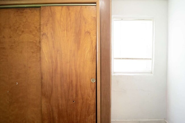 Building Photo - Affordable 2-Bedroom Home Near Downtown Xenia