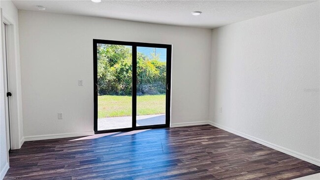 Building Photo - 27067 Washington St