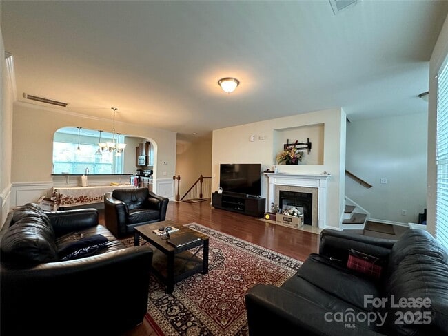 Building Photo - 835 Skybrook Falls Dr
