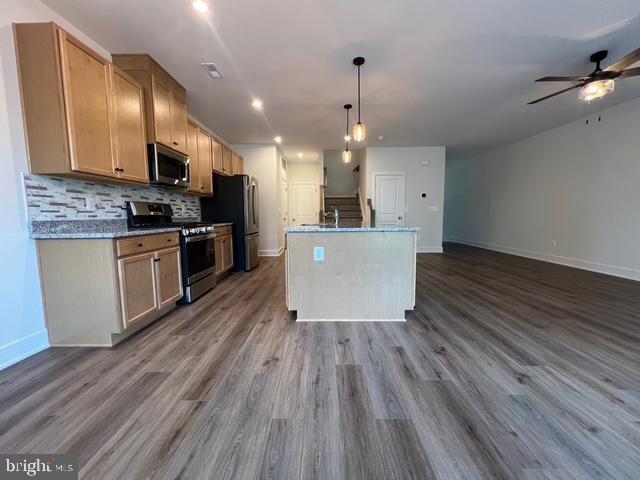 Building Photo - 141 Leather Flower Dr