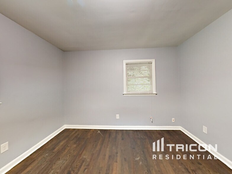 Building Photo - 4956 Sweet Valley Rd SW