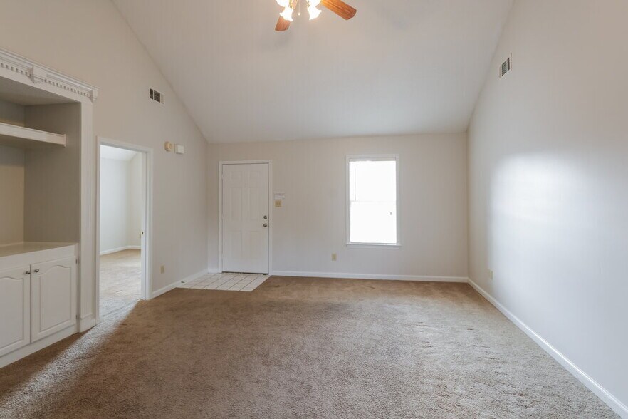 Building Photo - 3102 Valley Green Ln