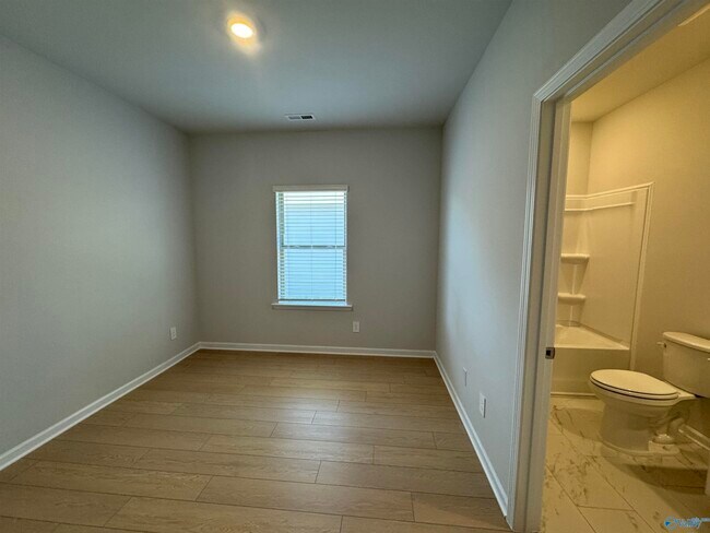 Building Photo - 15589 Ruthie Lynn Dr