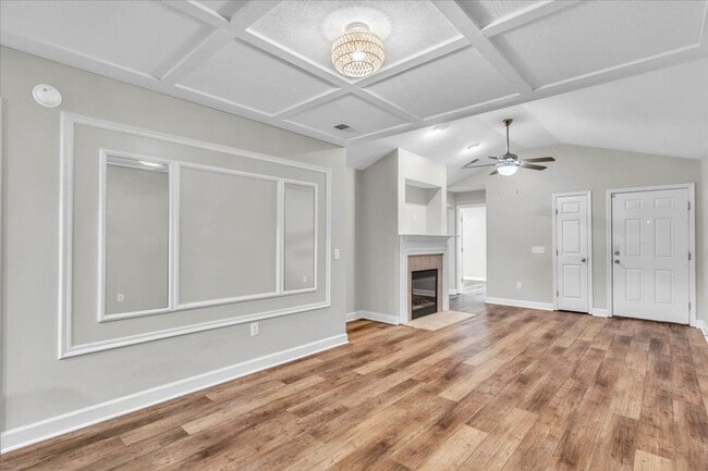 Building Photo - Perfectly Located 3 Bed, 2 Bath Home in Li...