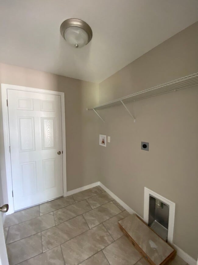 Building Photo - Limited Time Rent Reduction and NO applica...