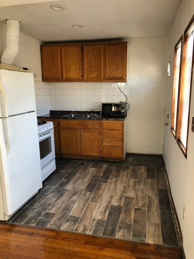 Building Photo - 8624 Olin St