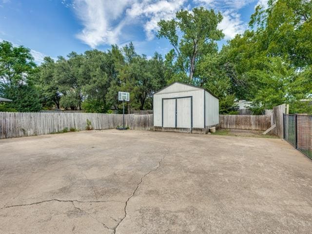 Building Photo - 6801 Del Prado Ave