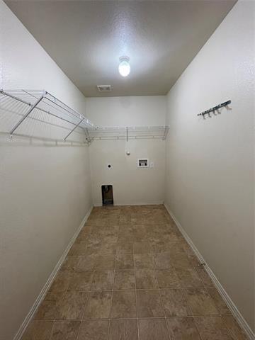 Building Photo - 2801 Mockingbird St