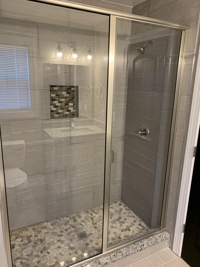 Building Photo - 1 Emanuel Ct