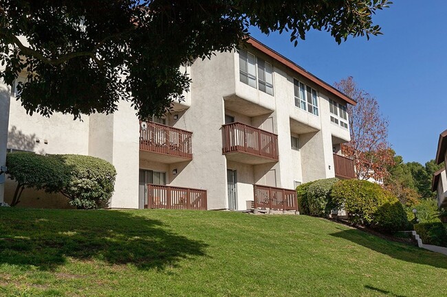 Building Photo - Luxury Condo in Mission Valley