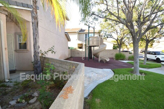 Building Photo - 227 Galante Way