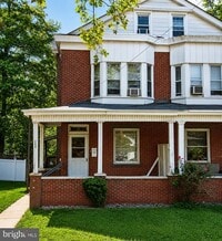 Building Photo - 208 Maple Ave