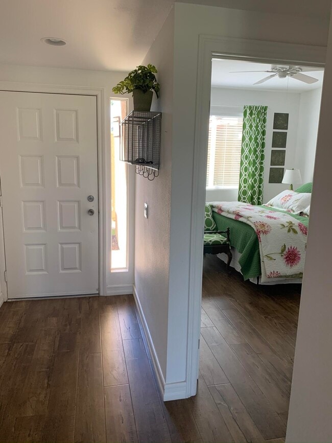 Building Photo - 55578 Southern Hill