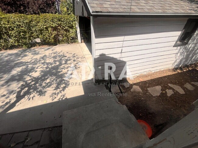 Building Photo - 1143 S 1700 E