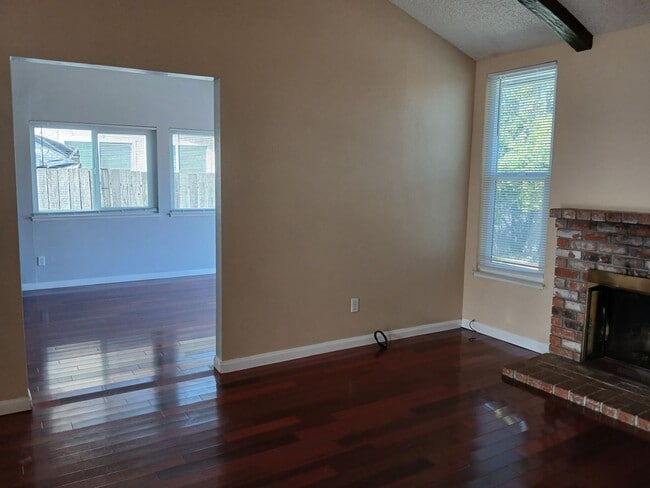 Building Photo - 400 Mokelumne Dr