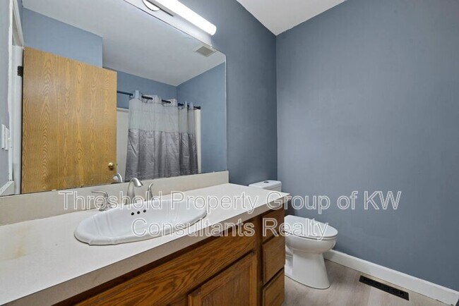 Building Photo - 5809-5811 Pepperwood Court