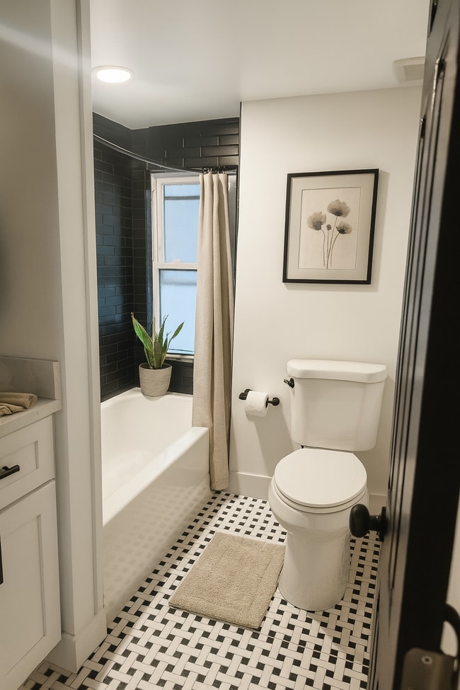 Building Photo - 2437 S Bannock St